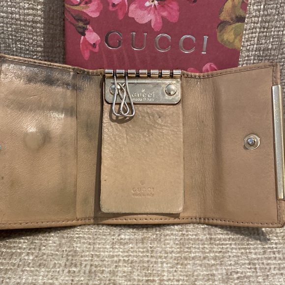 Authentic Gucci Key and Cars holder - Picture 4 of 10